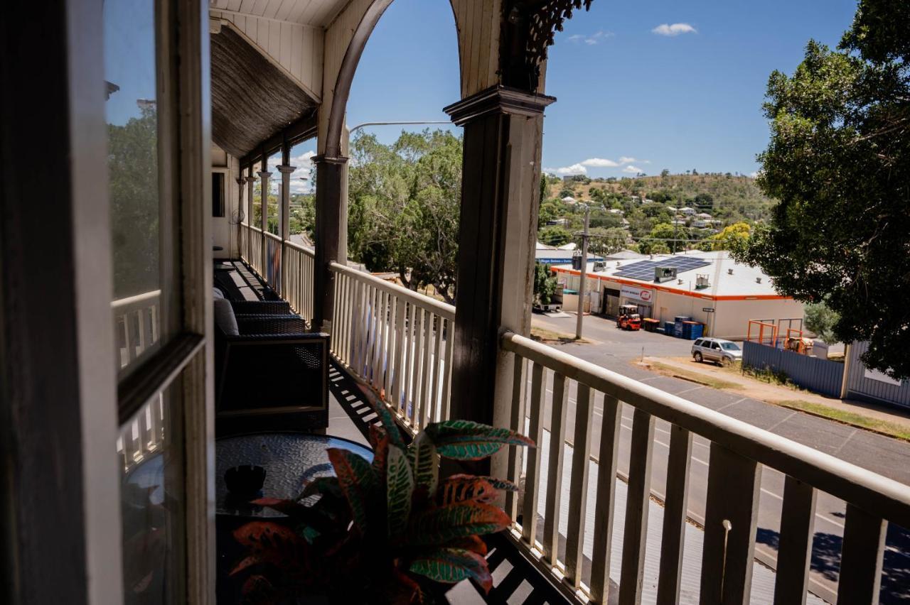 Grand Hotel Mount Morgan Exterior photo